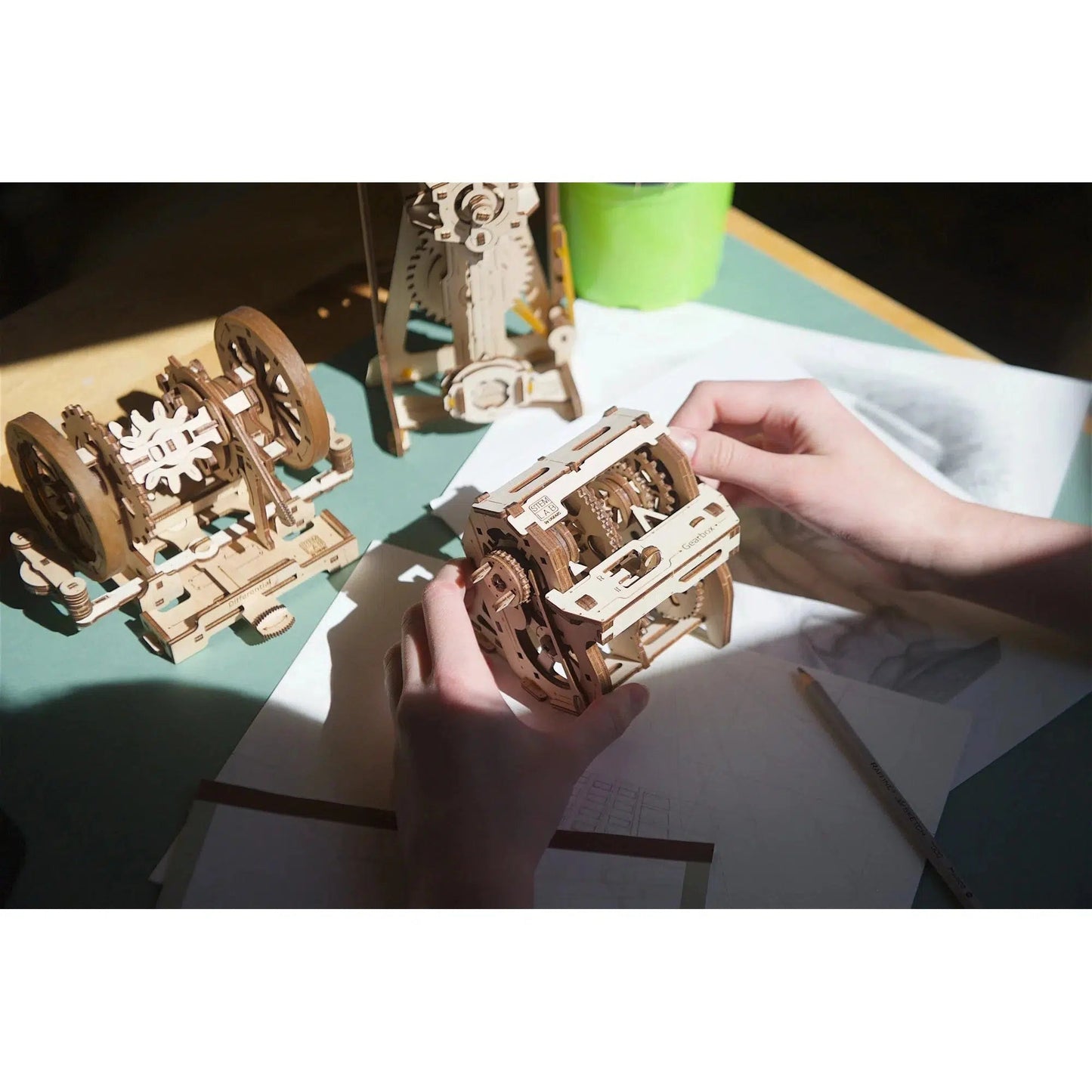 Gearbox 3D Wood Model Kit UGEARS