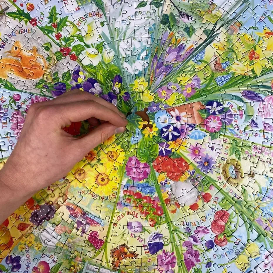 A Year in the Garden 500 Piece Round Jigsaw Puzzle Gibsons